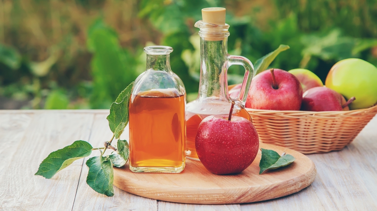 Apple Cider Vinegar For Sore Throat: How To Use It Safely 2024