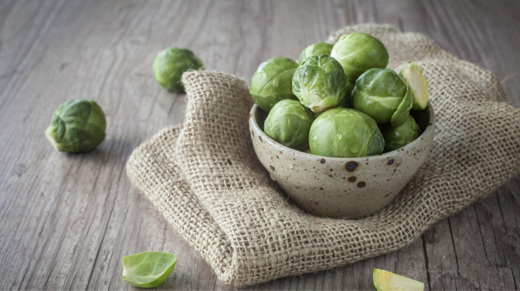 7 Benefits Of Brussels Sprouts, Nutrition Facts & Ways To Eat 2023