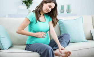 home remedies for swollen feet during pregnancy